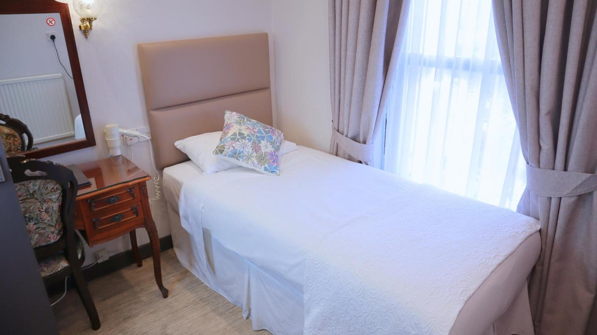 קאמברידג' Centennial Hotel מראה חיצוני תמונה